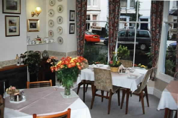 diningroom.jpg